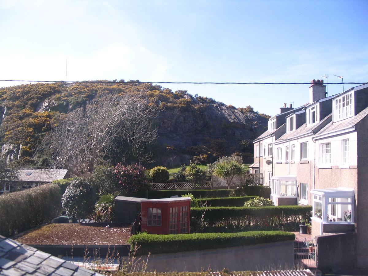 Marine Hotel Criccieth Exterior photo