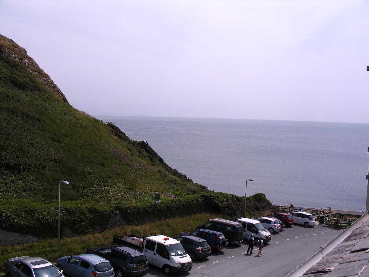 Marine Hotel Criccieth Exterior photo