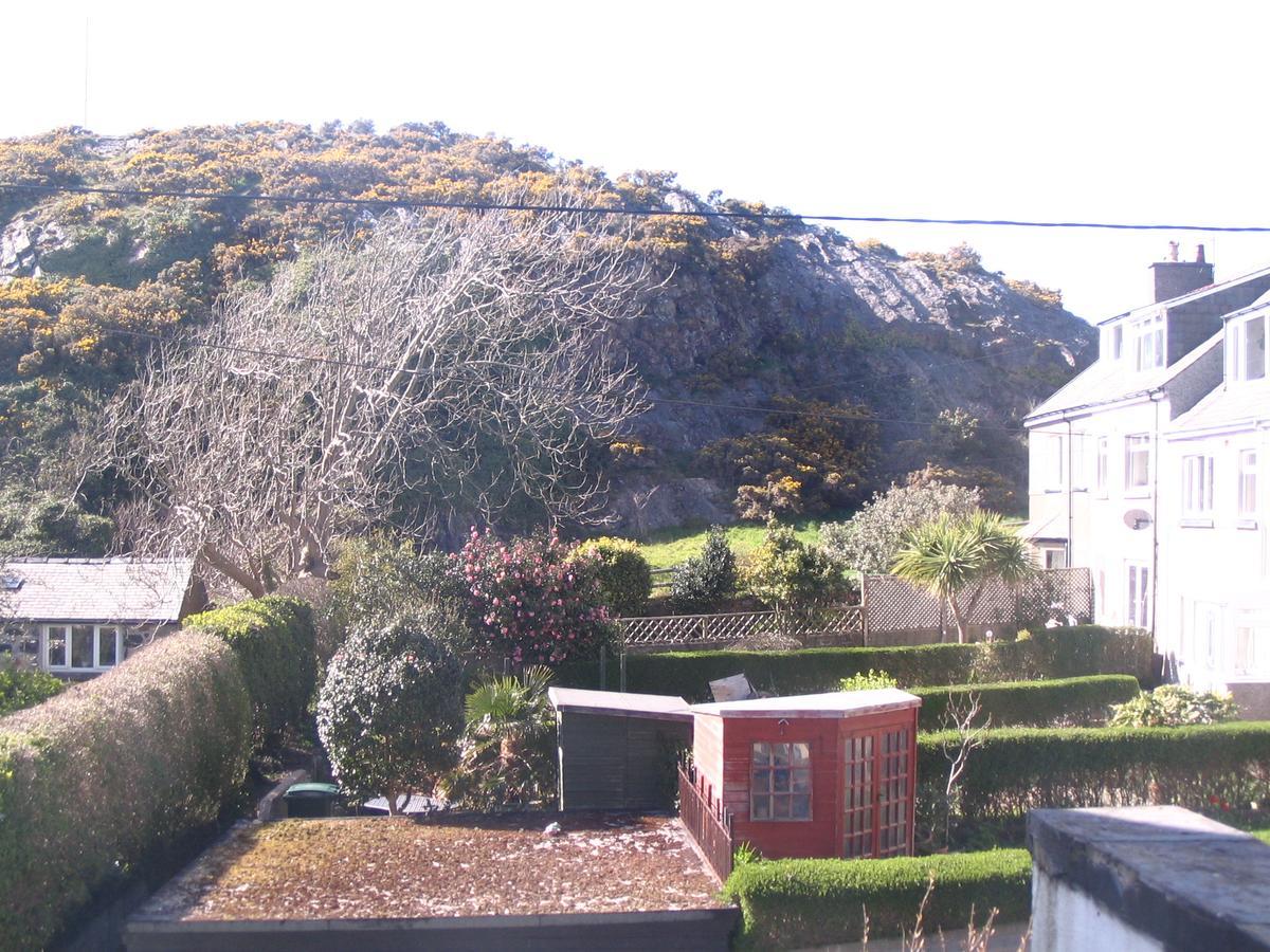 Marine Hotel Criccieth Exterior photo